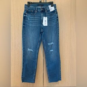 NWT Distressed Ankle Calvin Klein Jeans size 6 (28 inches)